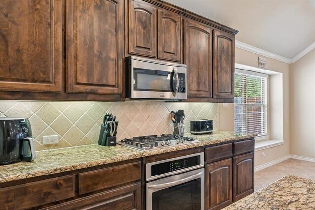 821 Mist Flower Drive, Little Elm, TX photo 14