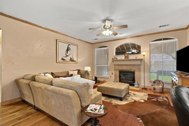 816 Rolling Meadows, Court Allen, TX photo 9