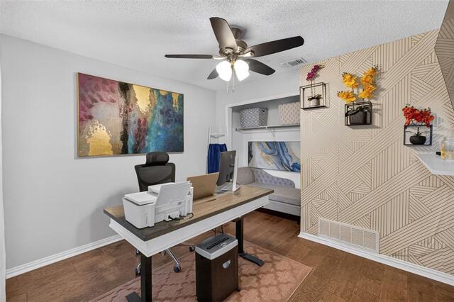 1925 Pinecrest, Drive Carrollton, TX photo 16