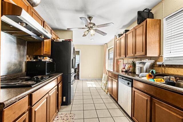 1241 College, Parkway Lewisville, TX photo 6