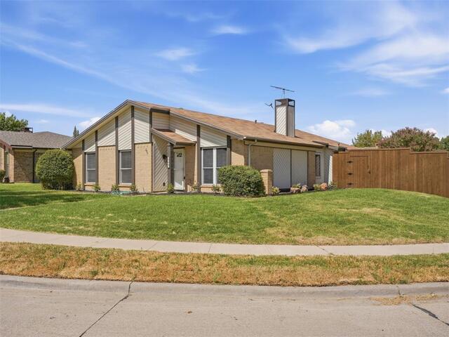 2409 Raintree, Drive Plano, TX photo 3