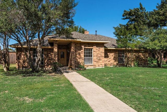 1616 Saxony, Place Carrollton, TX photo 2