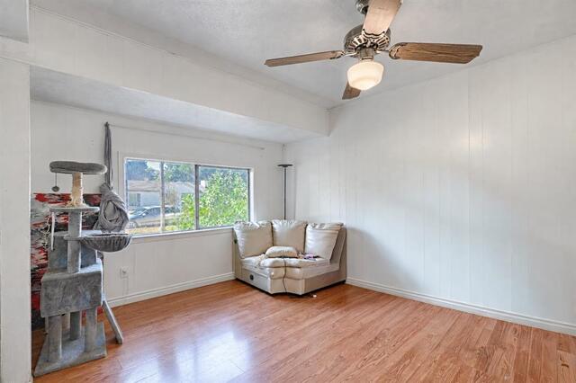 1007 E Russell, Avenue Carrollton, TX photo 3
