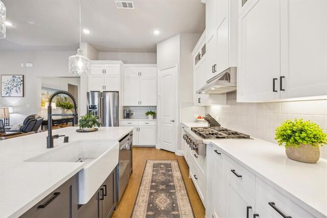 6916 Basket Flower Road, Flower Mound, TX photo 9