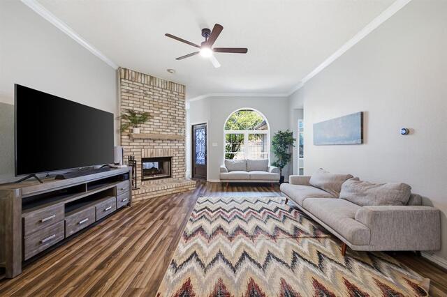 1517 Palisades, Drive Carrollton, TX photo 9