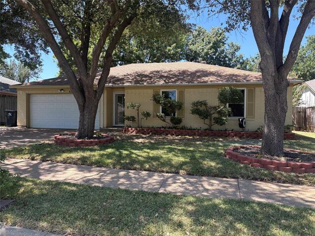4105 Gentle Springs Drive, Arlington, TX image