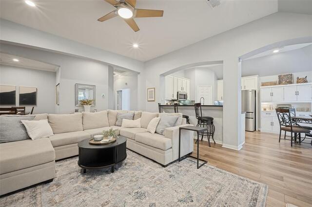 1308 Val Verde, Court Denton, TX photo 3