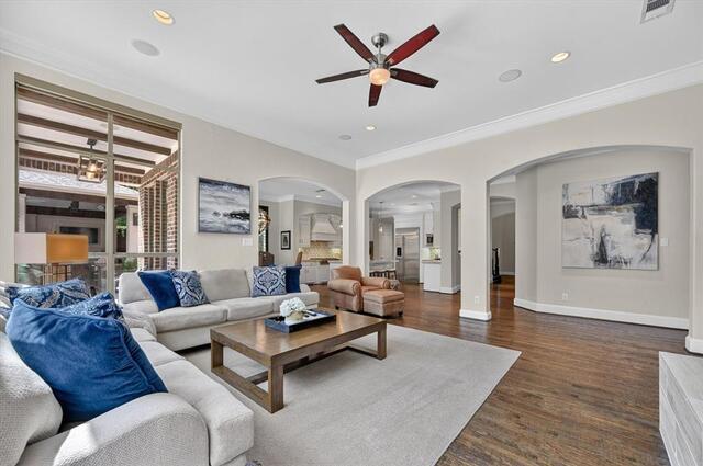 4901 Glenshire Drive, Flower Mound, TX photo 10
