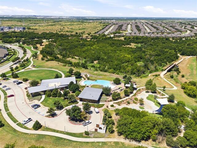 10813 Sycamore Falls Drive, Flower Mound, TX photo 37
