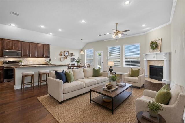 3616 Meadowtrail, Lane Denton, TX photo 4