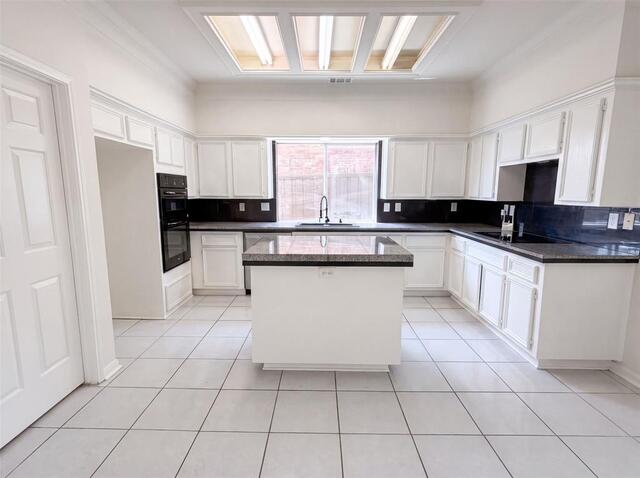 1231 Jeanette, Way Carrollton, TX photo 2