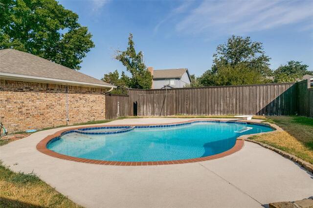 1927 E Branch Hollow, Drive Carrollton, TX photo 24