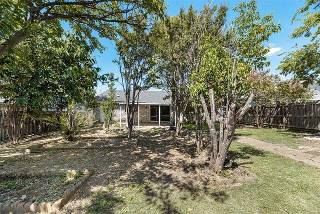 2002 Rose Hill, Road Carrollton, TX photo 28