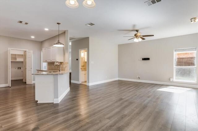 908 Dallas, Lane Lewisville, TX photo 15