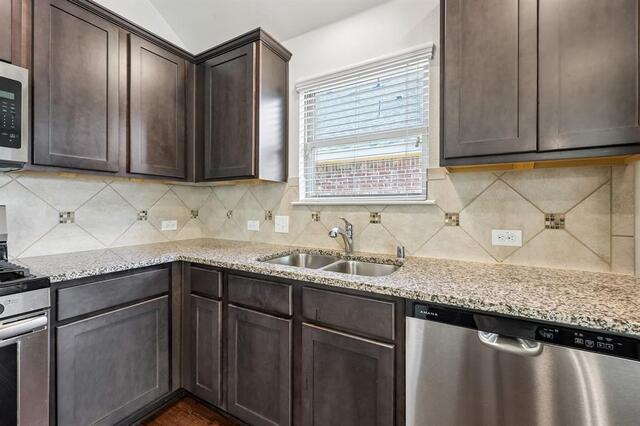 3204 Brazos Drive, Little Elm, TX photo 5