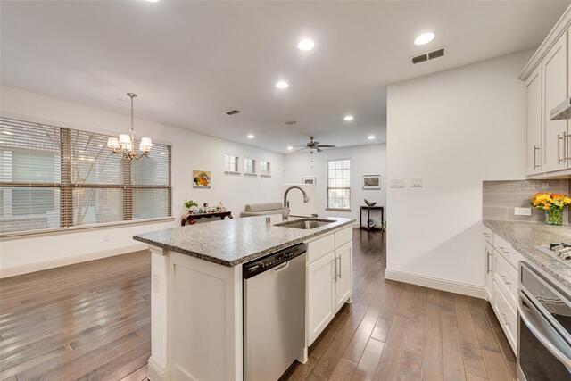 4683 Dozier Road, D Carrollton, TX photo 9