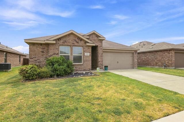 2908 Royal, Acres Denton, TX photo 2