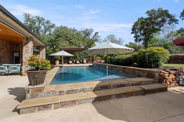 200 Regency, Court Denton, TX photo 5