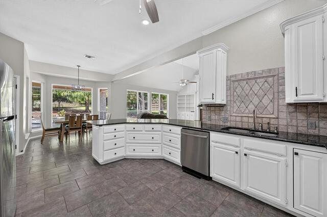 4901 Forest Hill Drive, Flower Mound, TX photo 17