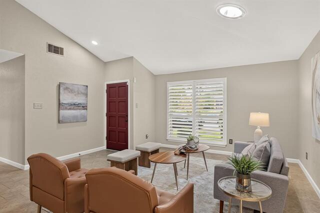 1750 Sterling, Lane Lewisville, TX photo 6
