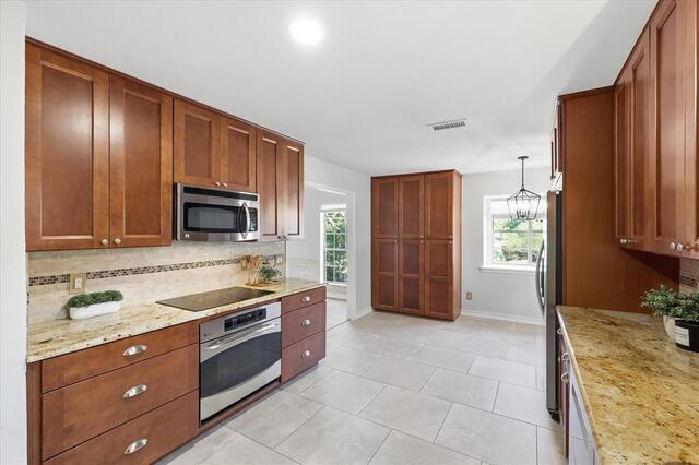 1614 Crested Butte, Drive Lewisville, TX photo 8