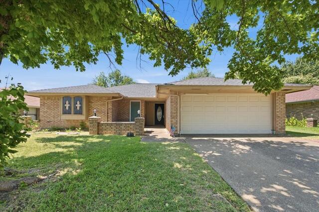 200 Almond Lane, Euless, TX image