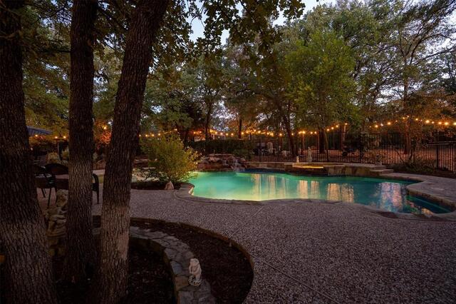 7409 Stallion Circle, Flower Mound, TX photo 2