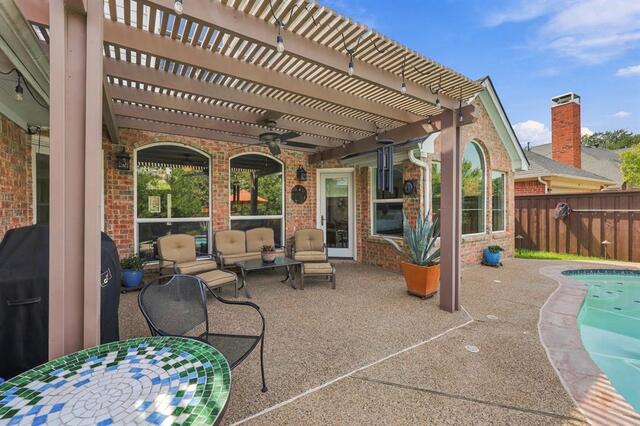 942 Village, Parkway Coppell, TX photo 11