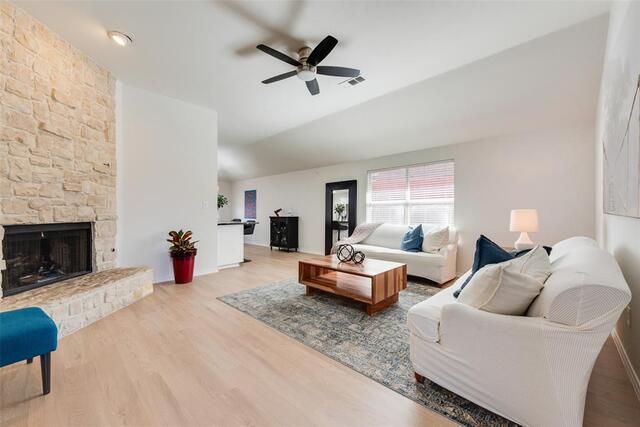 4104 Creekmeadow, Drive Carrollton, TX photo 6