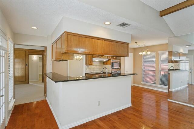 1927 E Branch Hollow, Drive Carrollton, TX photo 8