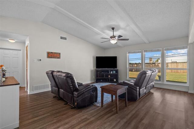 2621 Elk Grove, Road Carrollton, TX photo 8