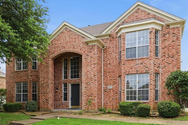 2209 Everglade, Court Carrollton, TX photo 2