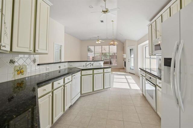 469 Crestview Point, Drive Lewisville, TX photo 8