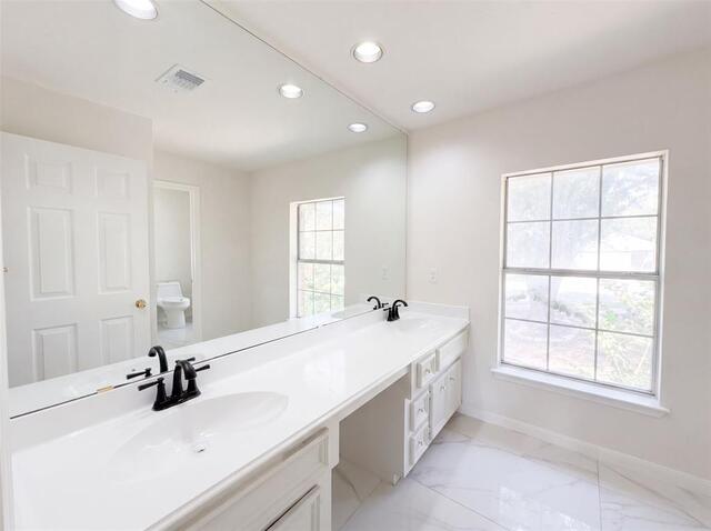 1231 Jeanette, Way Carrollton, TX photo 16