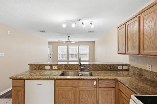 2305, Northway Denton, TX photo 12
