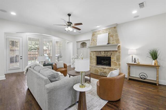 2105 Brandiles, Drive Lewisville, TX photo 5