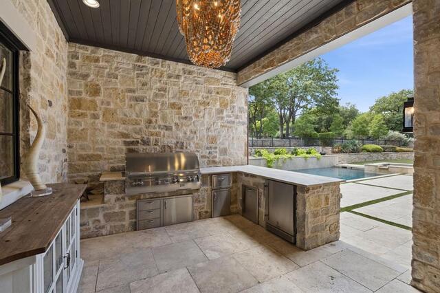 2001 Brazos, Court Westlake, TX photo 29