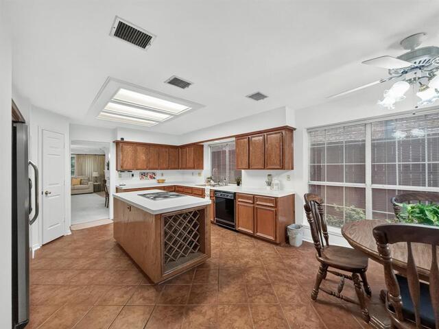 2116 Cannes, Drive Carrollton, TX photo 9