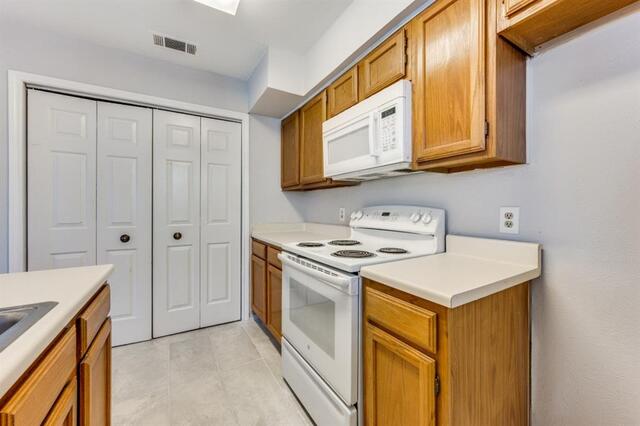 2835 Keller Springs, 502 Carrollton, TX photo 12