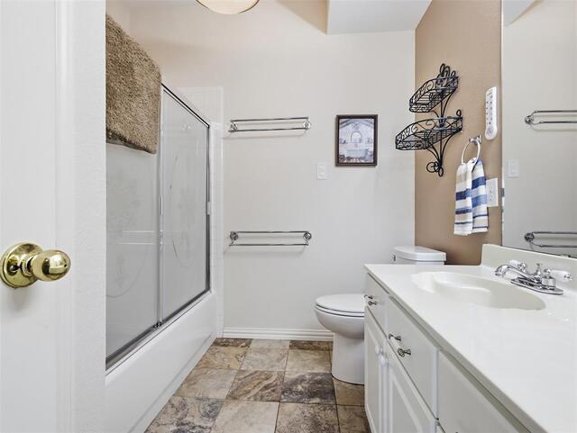1408 Berne, Lane Lewisville, TX photo 22