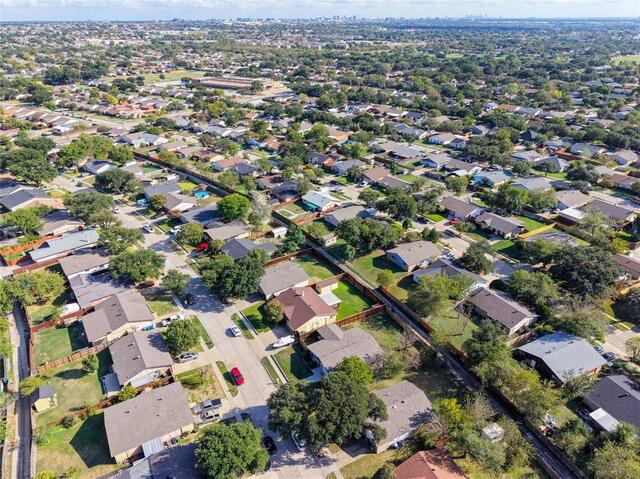 2016 Lymington, Road Carrollton, TX photo 17