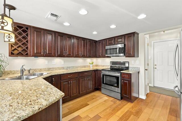 2524 Brooke, Trail Carrollton, TX photo 9