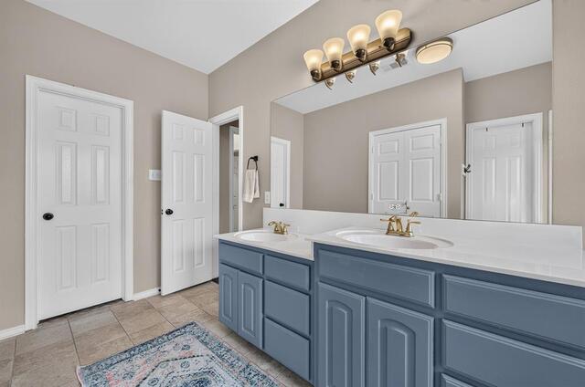 2039 Camelot, Drive Lewisville, TX photo 23