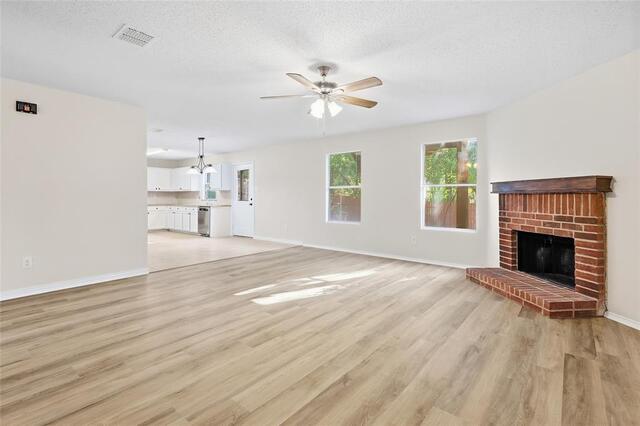 9209 Glen Falls, Lane Denton, TX photo 3