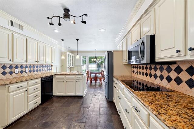 2121 Mcdaniel, Circle Plano, TX photo 13