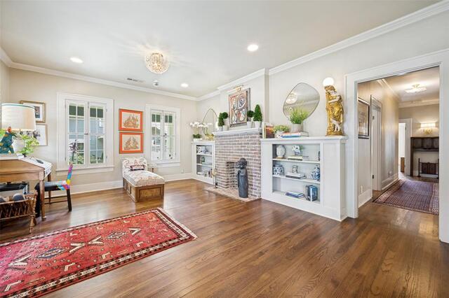 607 W Parkway, Street Denton, TX photo 8