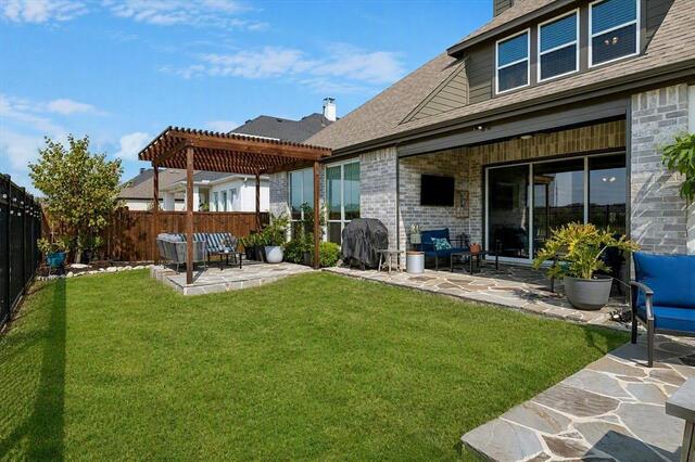 1737 Clem Castle, Drive Carrollton, TX photo 3