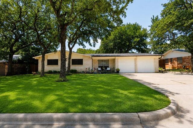 64 Somerset Terrace, Bedford, TX image