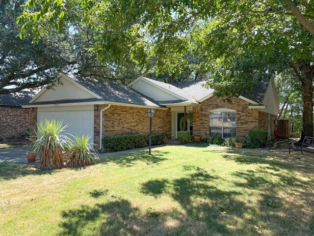 2705 Thunderbird, Drive Denton, TX photo 3
