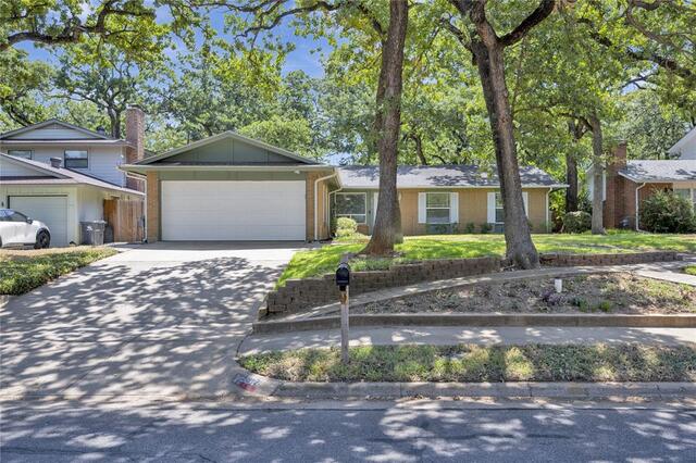 2812 Norwood Lane, Arlington, TX image